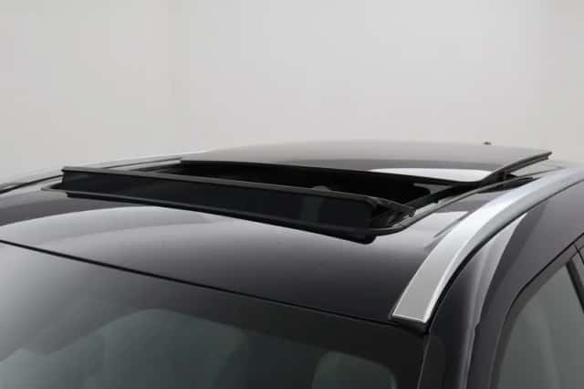 Toyota Highlander (2022) thumbnail 5
