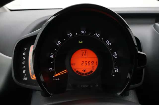 Toyota Aygo (2019) thumbnail 3