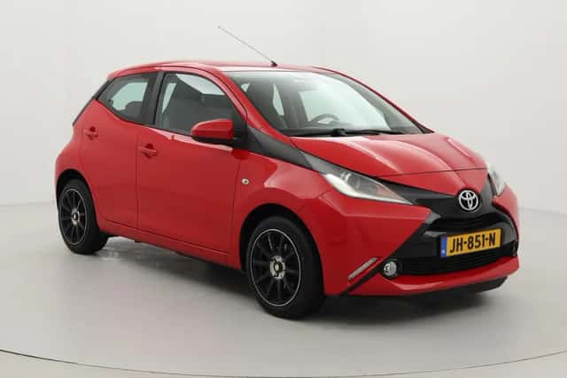 Toyota Aygo (2016) thumbnail 1