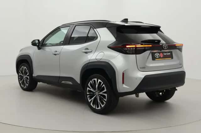 Toyota Yaris Cross (2024) thumbnail 4