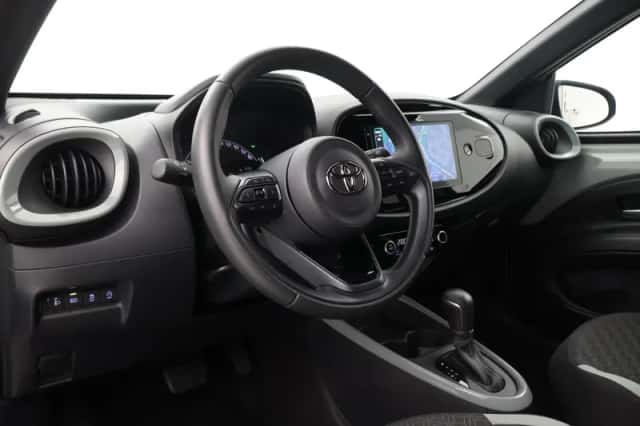 Toyota Aygo X (2025) thumbnail 2