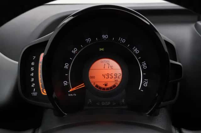 Toyota Aygo (2019) thumbnail 3