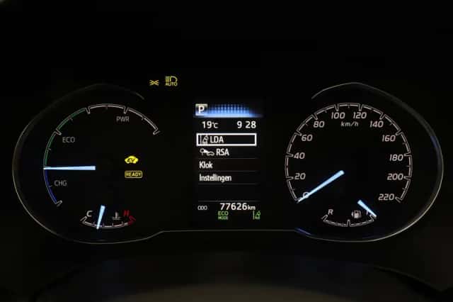 Toyota Yaris (2020) thumbnail 3