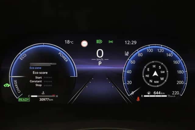 Toyota Highlander (2024) thumbnail 3