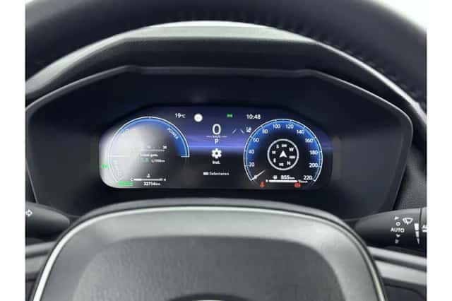 Toyota RAV4 (2025) thumbnail 3