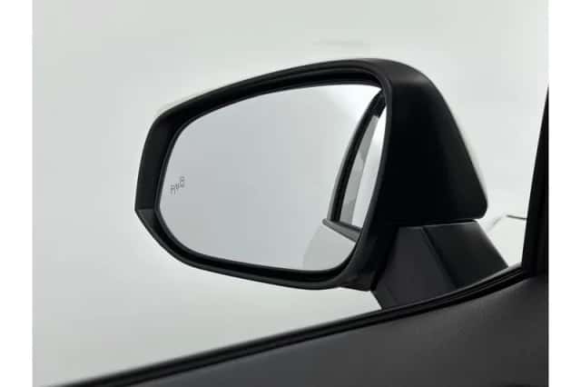 Toyota RAV4 (2025) thumbnail 5