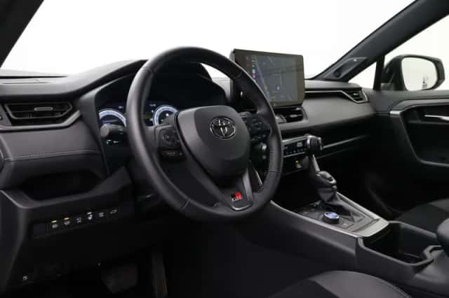 Toyota RAV4 (2025) thumbnail 2