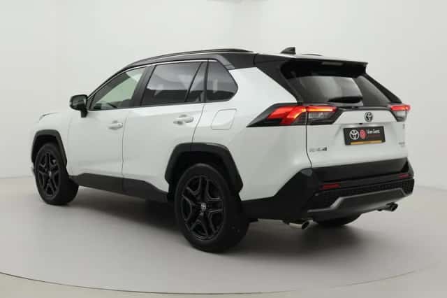 Toyota RAV4 (2025) thumbnail 4
