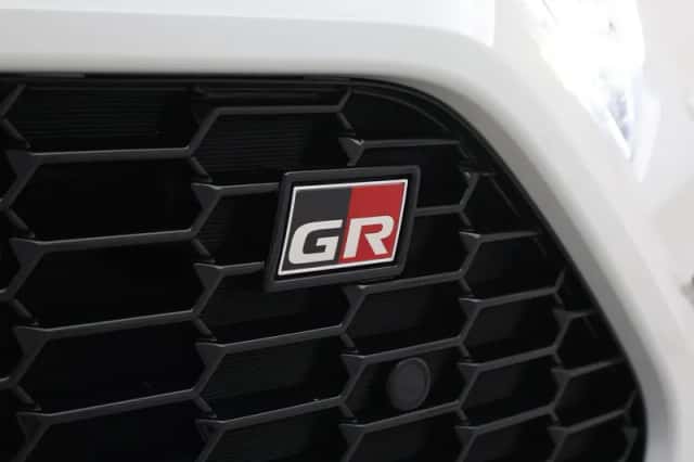 Toyota RAV4 (2025) thumbnail 5