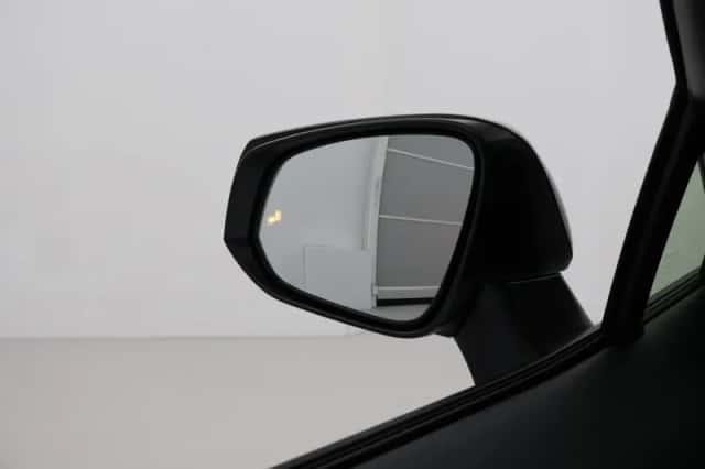 Toyota RAV4 (2025) thumbnail 6