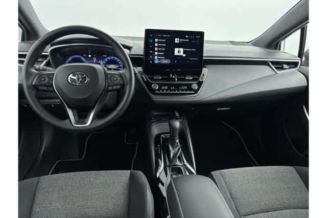 Toyota Corolla (2025) thumbnail 2