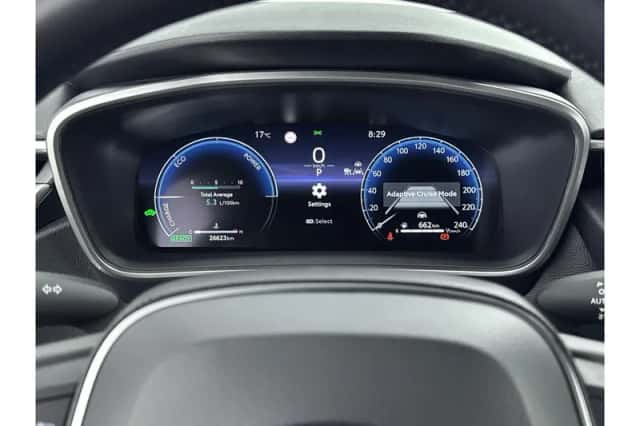 Toyota Corolla (2025) thumbnail 3
