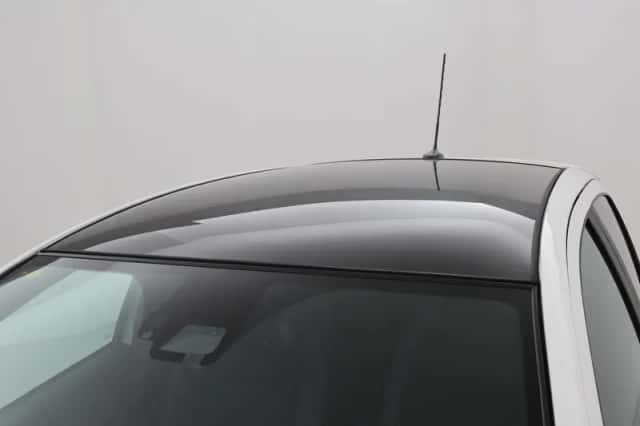 Toyota Yaris (2017) thumbnail 5