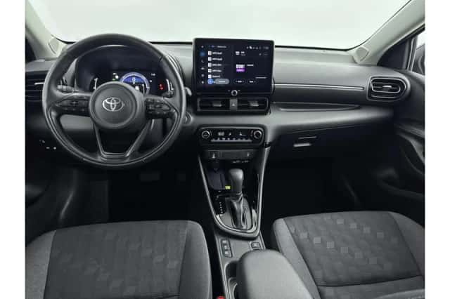 Toyota Yaris (2025) thumbnail 2