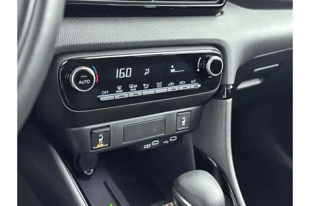Toyota Yaris (2025) thumbnail 6