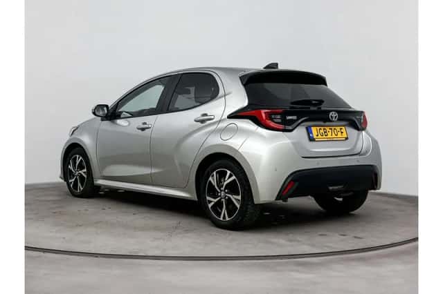 Toyota Yaris (2025) thumbnail 4