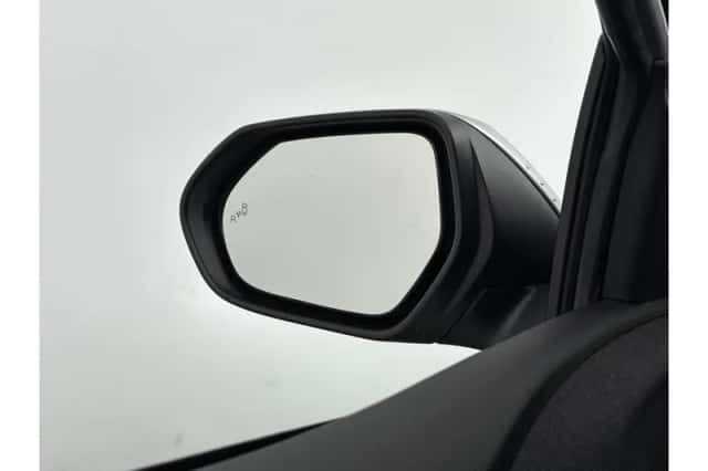 Toyota Yaris (2025) thumbnail 5