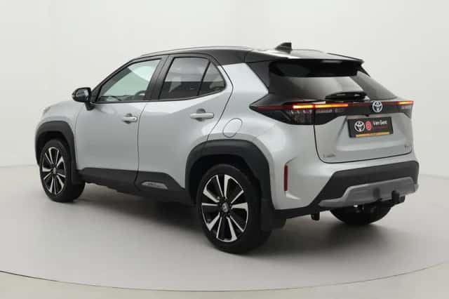 Toyota Yaris Cross (2021) thumbnail 4