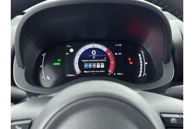 Toyota Yaris (2025) thumbnail 3