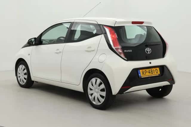 Toyota Aygo (2018) thumbnail 4