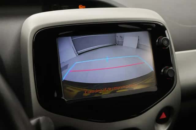 Toyota Aygo (2018) thumbnail 6