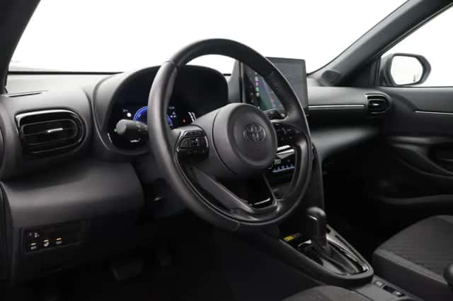 Toyota Yaris Cross (2025) thumbnail 2