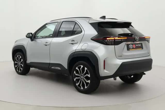 Toyota Yaris Cross (2025) thumbnail 4
