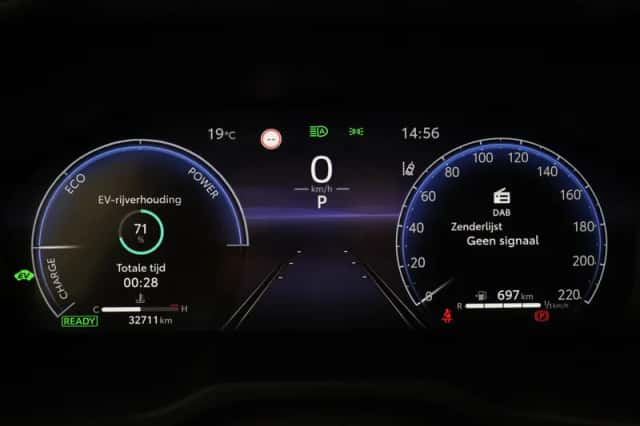 Toyota RAV4 (2025) thumbnail 3