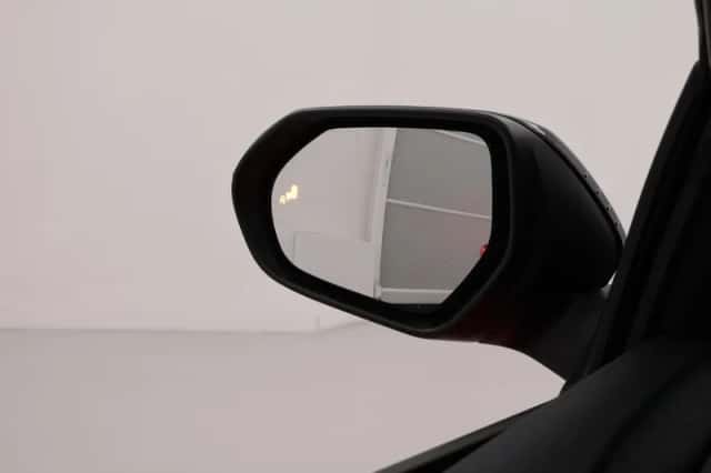 Toyota Yaris (2021) thumbnail 5