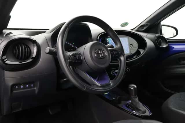 Toyota Aygo X (2023) thumbnail 2