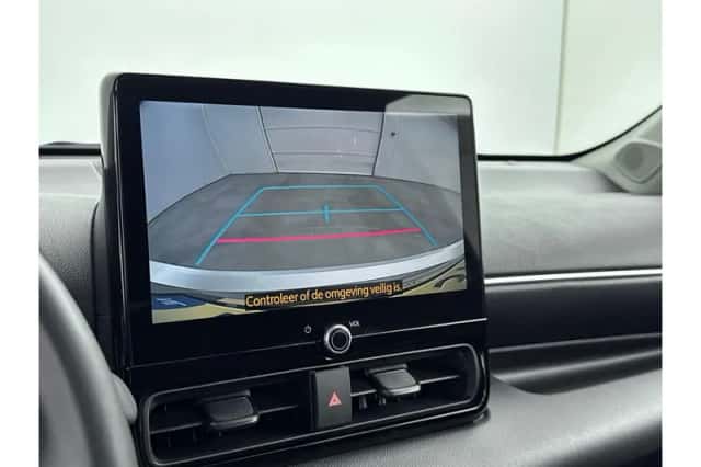 Toyota Yaris (2025) thumbnail 5