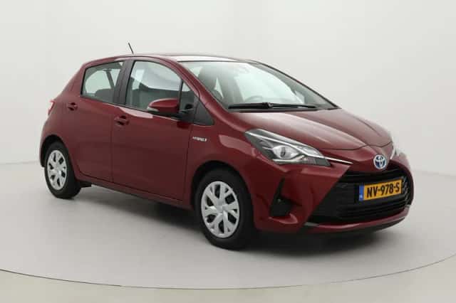 Toyota Yaris (2017) thumbnail 1