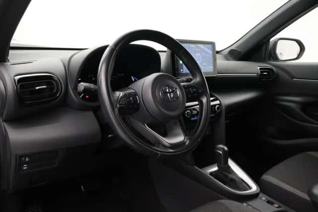 Toyota Yaris Cross (2021) thumbnail 2