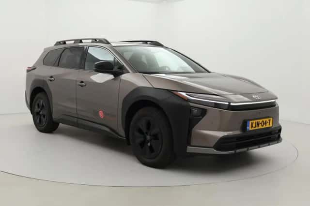 Toyota bZ4X (2026) thumbnail 1