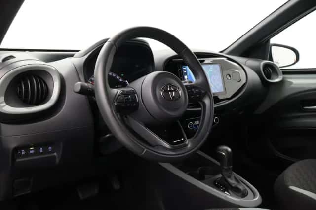 Toyota Aygo X (2025) thumbnail 2