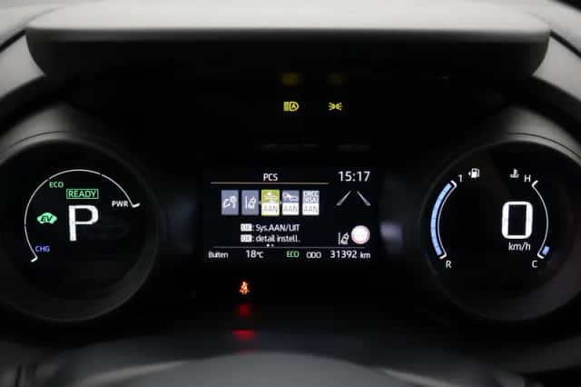 Toyota Yaris (2022) thumbnail 3