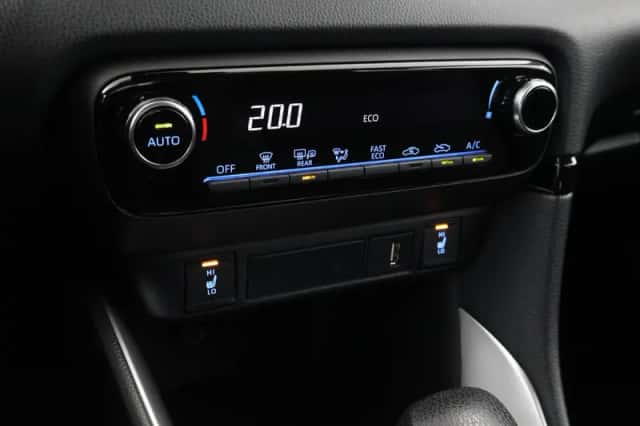 Toyota Yaris (2022) thumbnail 5