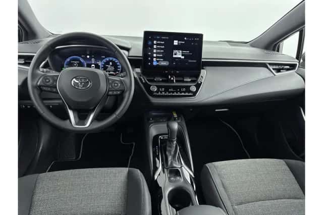 Toyota Corolla (2025) thumbnail 2
