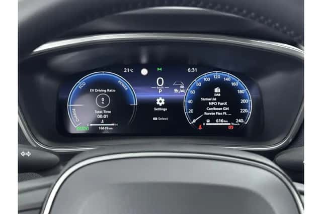 Toyota Corolla (2025) thumbnail 3