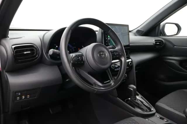 Toyota Yaris Cross (2025) thumbnail 2