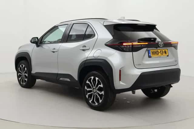 Toyota Yaris Cross (2025) thumbnail 4