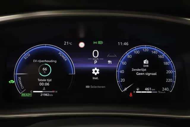 Toyota Corolla (2025) thumbnail 3