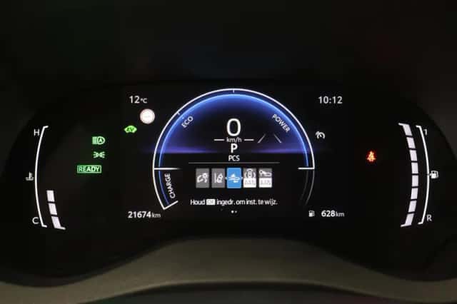 Toyota Yaris (2024) thumbnail 3