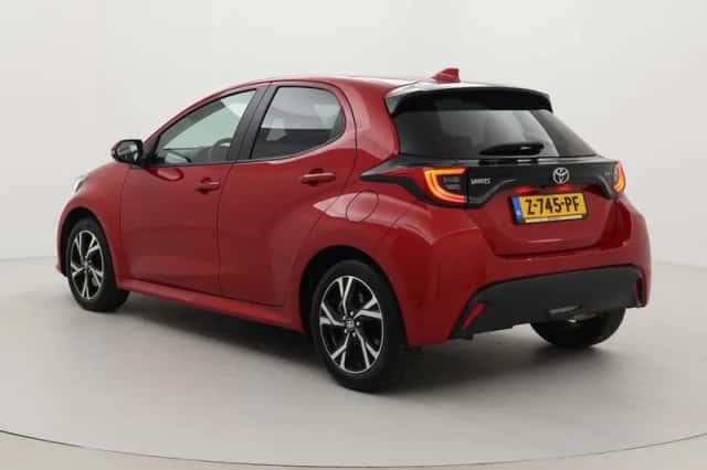 Toyota Yaris (2024) thumbnail 4