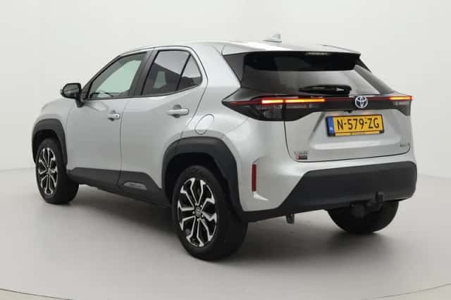 Toyota Yaris Cross (2022) thumbnail 4