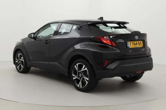 Toyota C-HR (2023) thumbnail 4