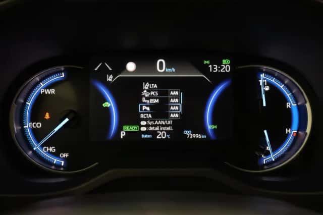 Toyota RAV4 (2021) thumbnail 3