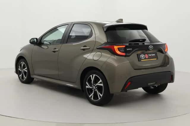 Toyota Yaris (2025) thumbnail 4