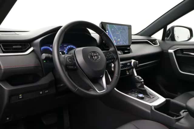 Toyota RAV4 (2025) thumbnail 2