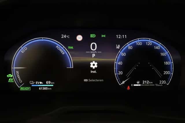 Toyota RAV4 (2025) thumbnail 3